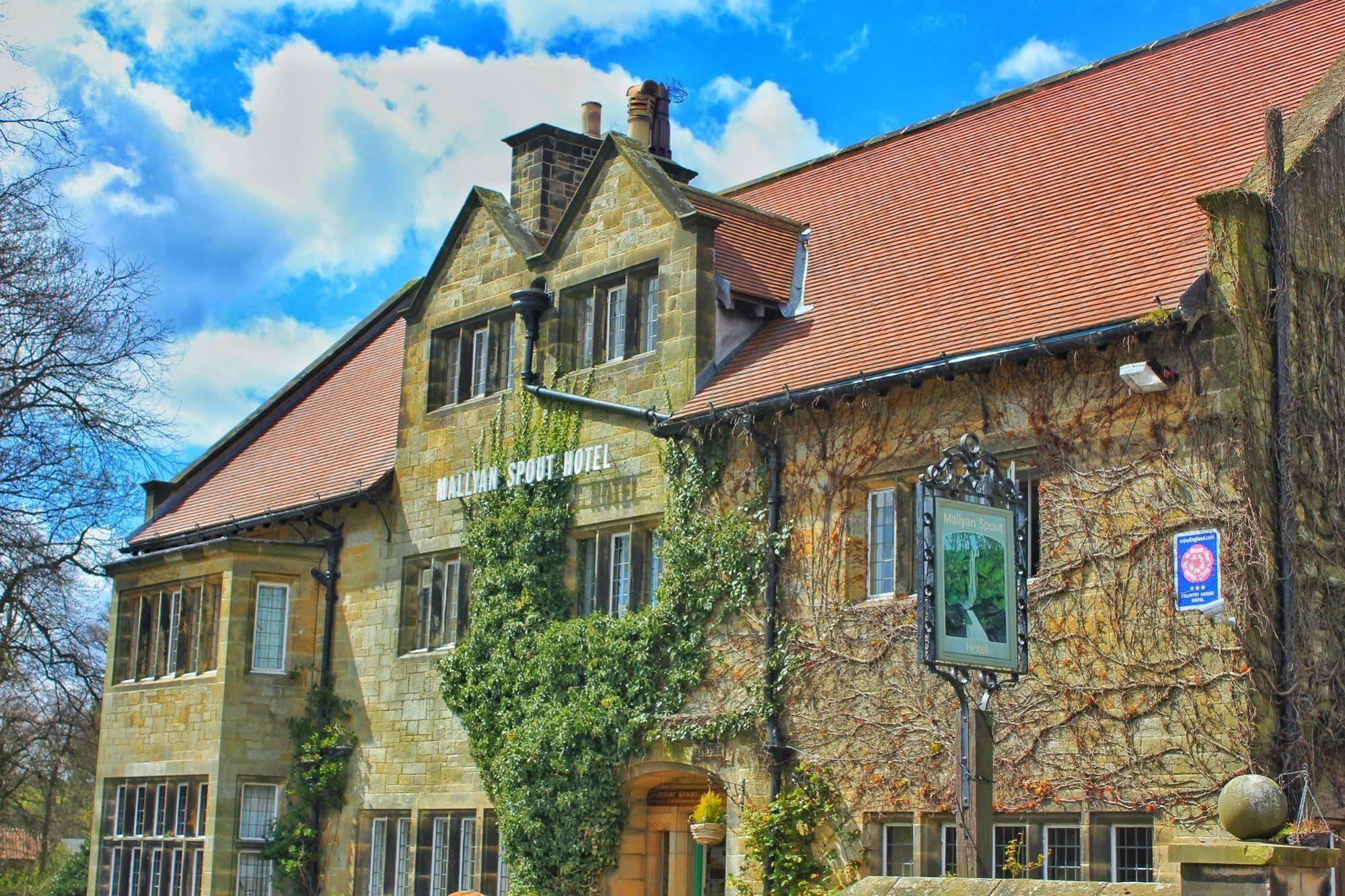 Mallyan Spout Hotel Goathland Exteriör bild