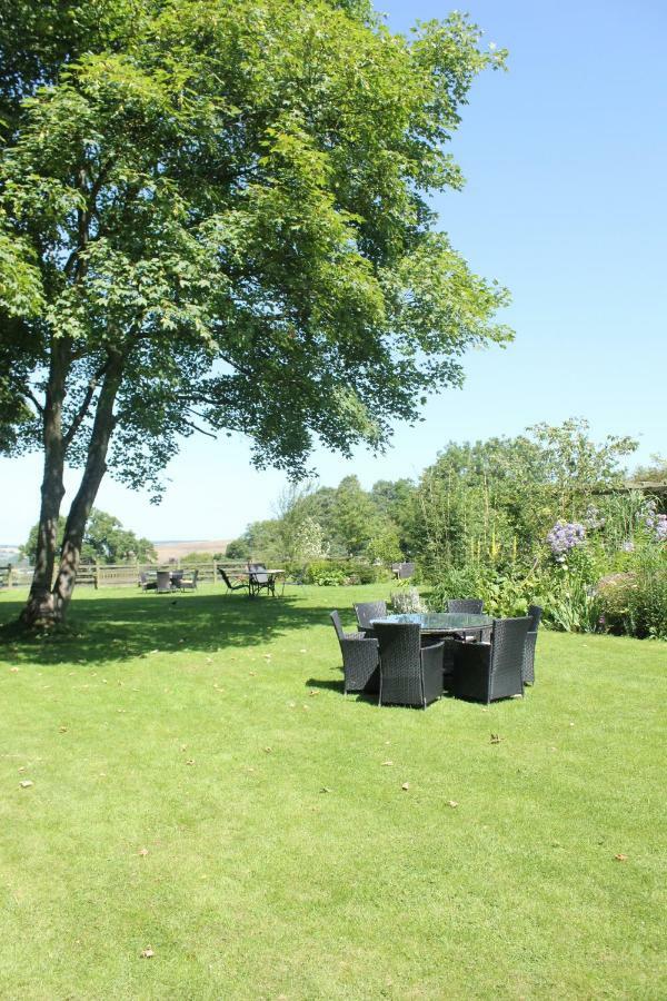 Mallyan Spout Hotel Goathland Exteriör bild